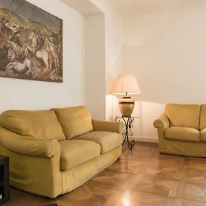 https://casa-tranquilli-rome.it-romehotels.com